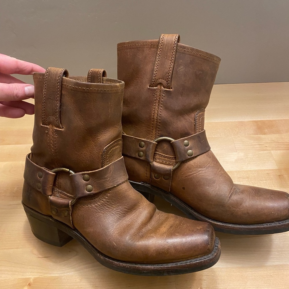 Frye harness motto boots - women’s size 8